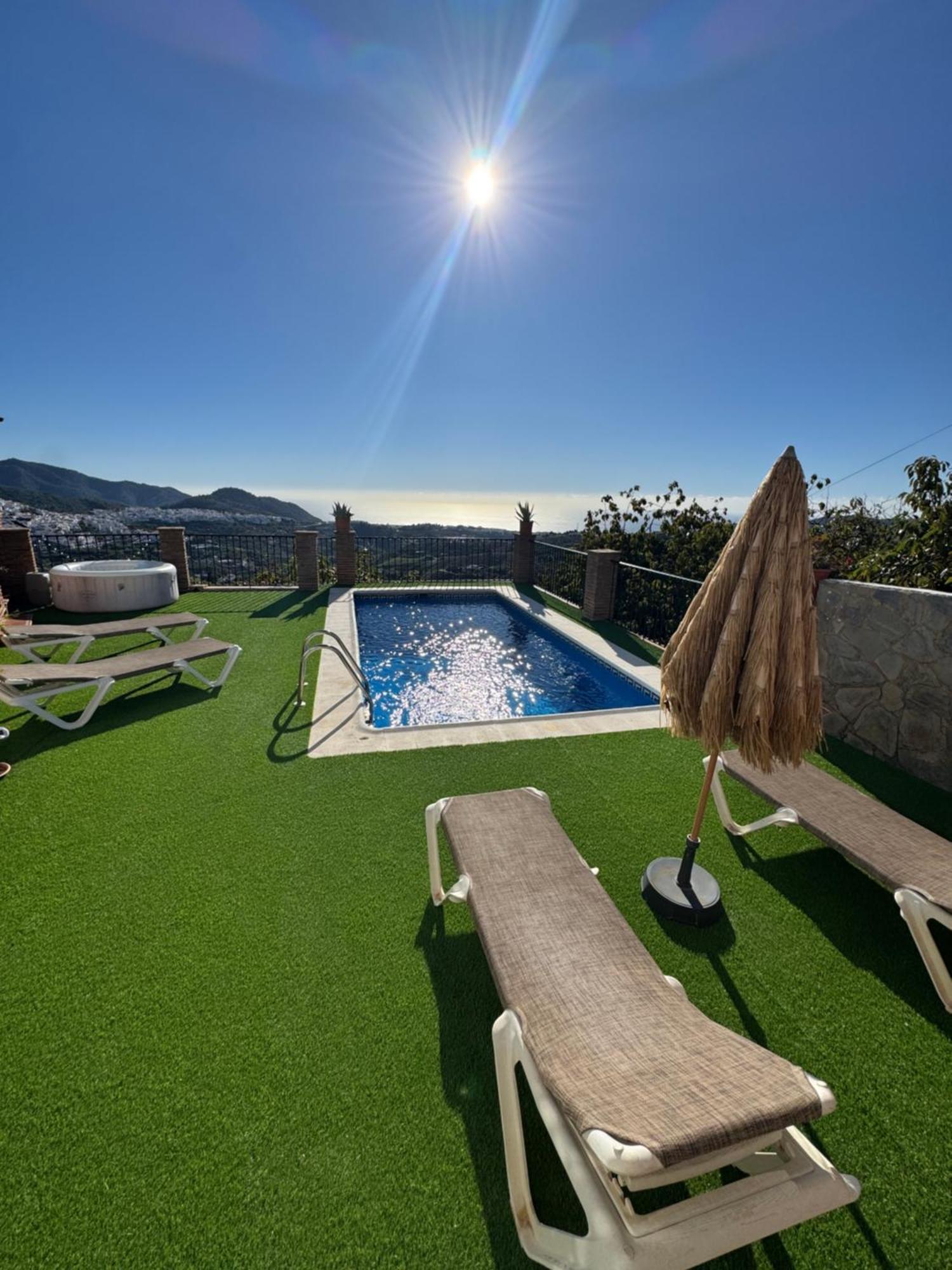 Villa En Frigiliana Con Piscina, Jacuzzi Y Espectaculares Vistas Exterior foto